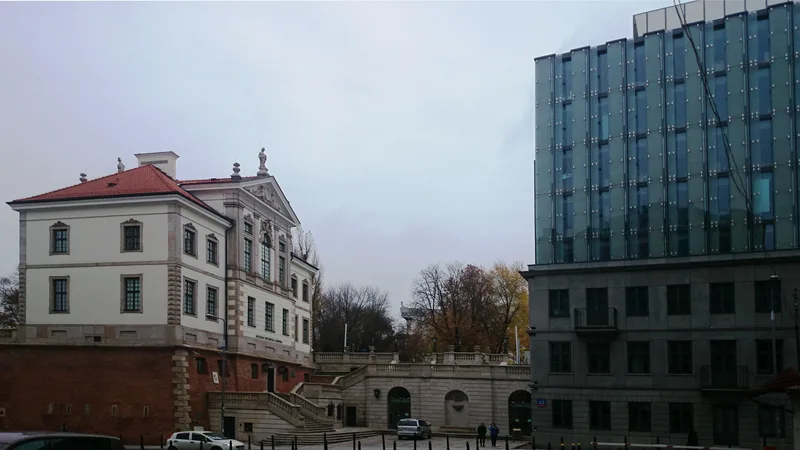 Zamek Ostrogskich nad ulicą Tamka, siedziba Muzeum Fryderyka Chopina