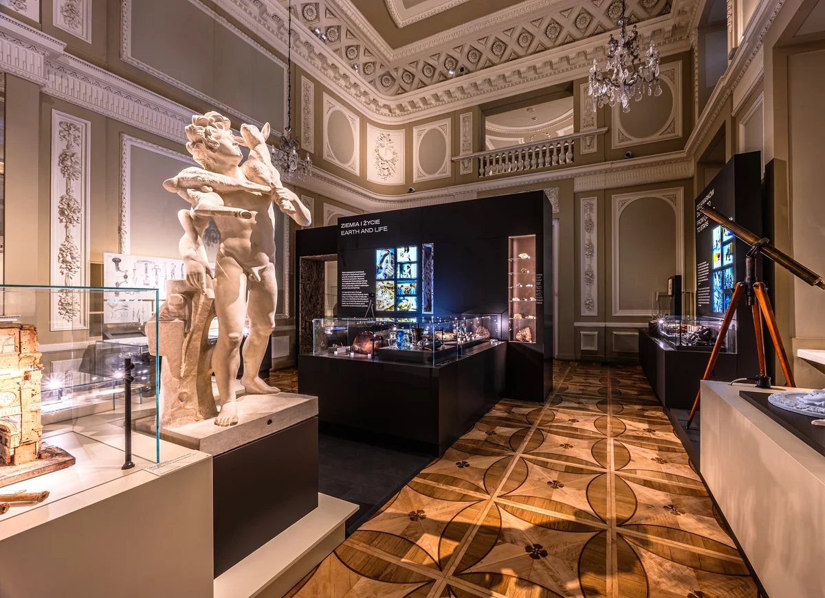 Wnętrze nowej wystawy stałej Muzeum UW