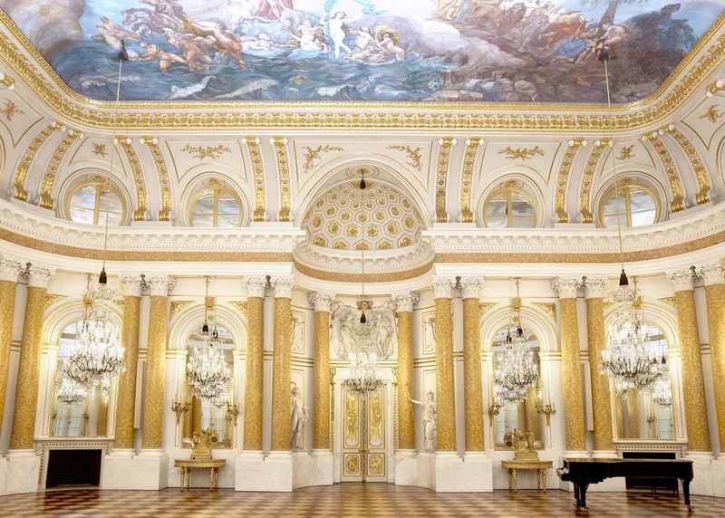 Sala Wielka w Zamku Krolewskim - reprezentacyjna sala balowa z malowieniami